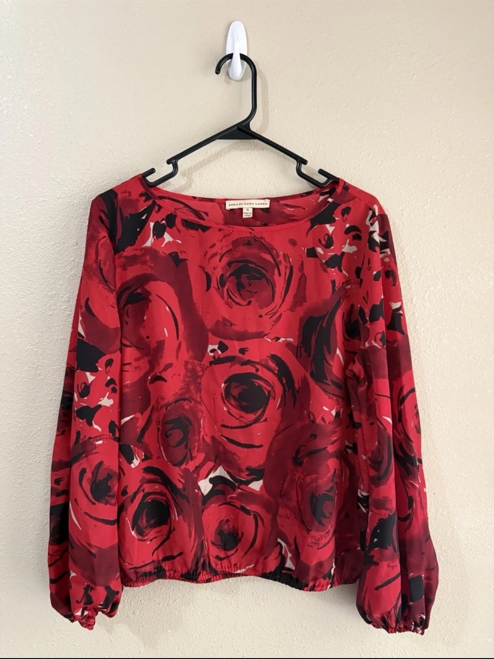Dora By Dora Landa Women’s Red Light Stretch Rose Long Sleeve Blouse M
